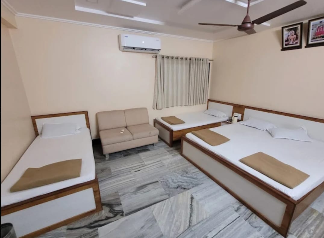 3 Bed Non-AC Budget Room Tirupati Accommodation